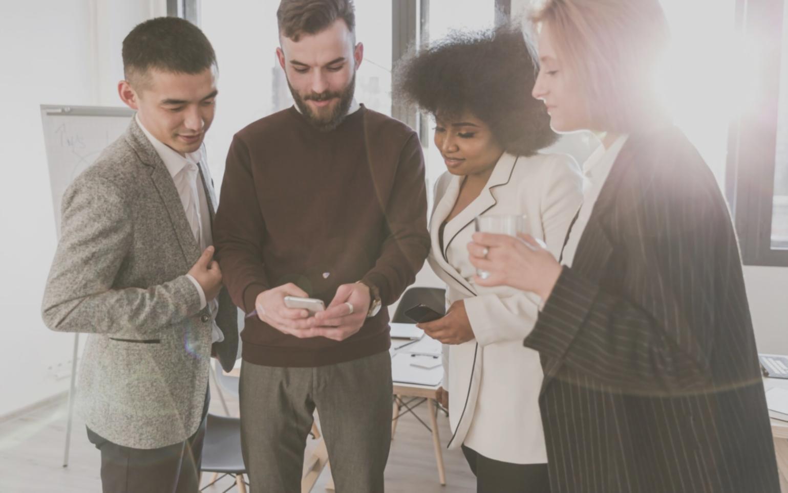 Analytische Auswertung von Geschäftsdaten und Finanztrends